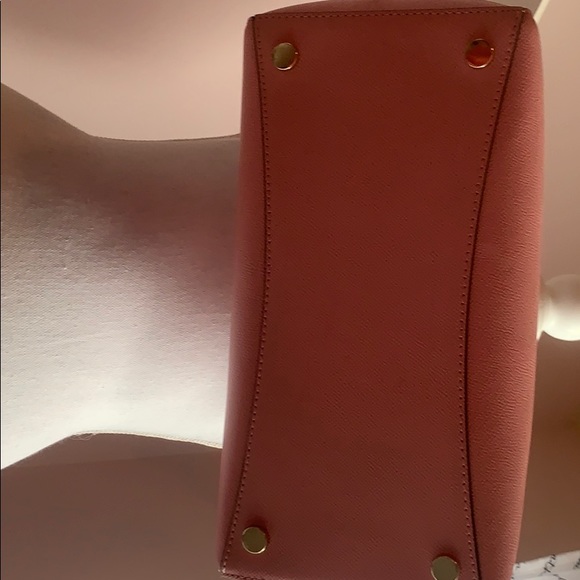 NWT Michael Kors VOYAGER EW Tote 👜 Carnation - Picture 3 of 9